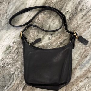 Vintage Coach purse, handbag in black. Excellent condition